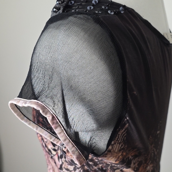 NESS Embellished Graphic Top – Gothic lion Print with Mesh & Sequins – Size S - Picture 6 of 13